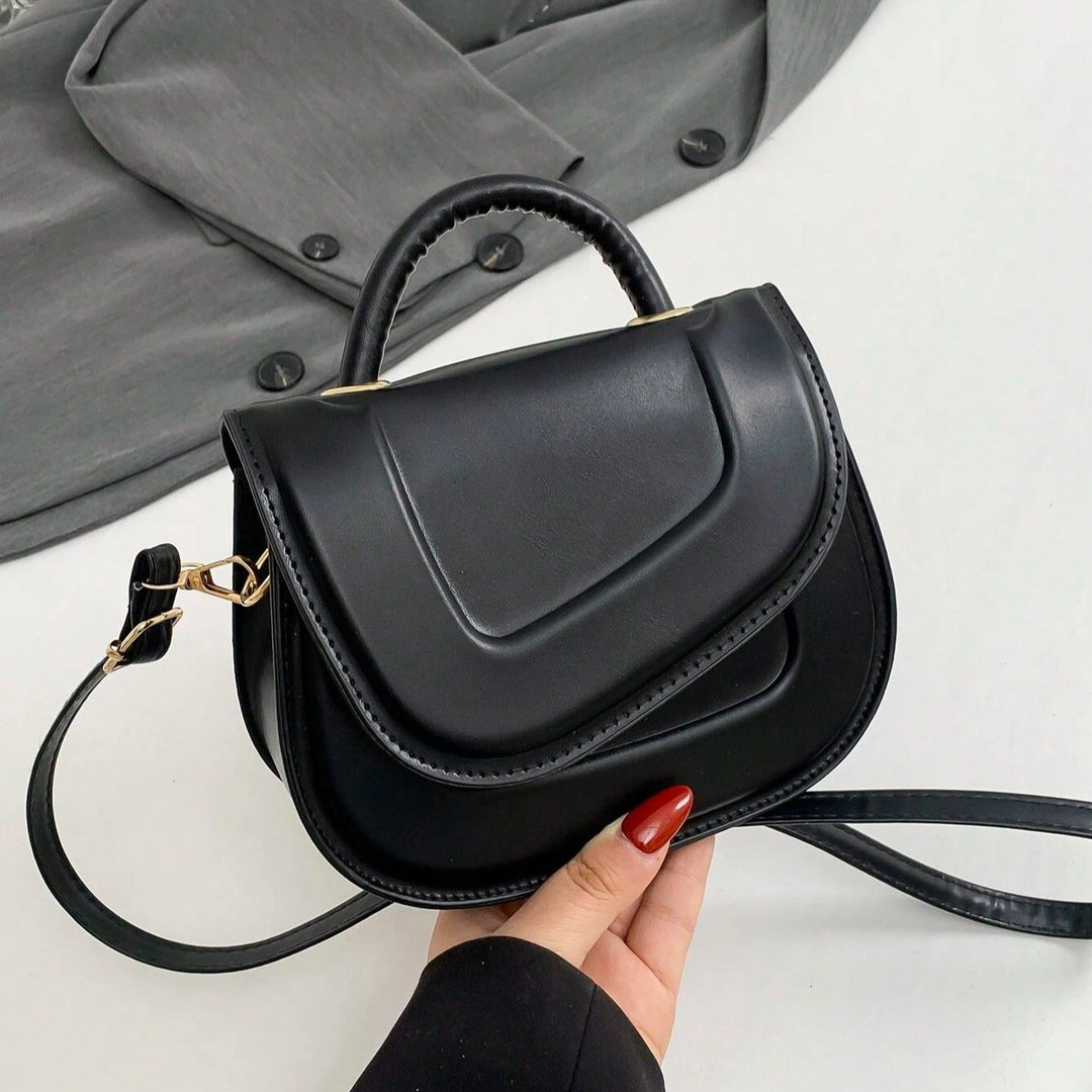 Lauren | Chic and Timeless Minimalist Saddle Bag