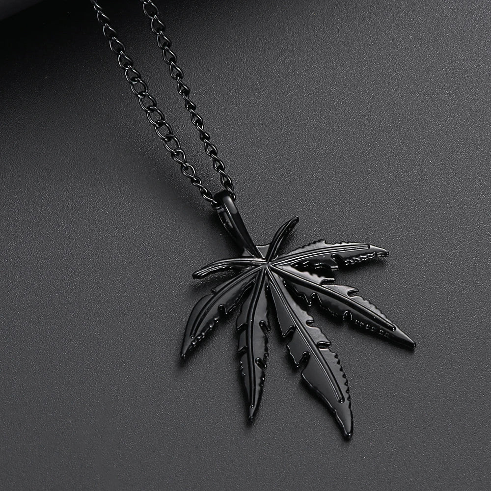 Avery | Lightweight Alloy Pendant Necklace