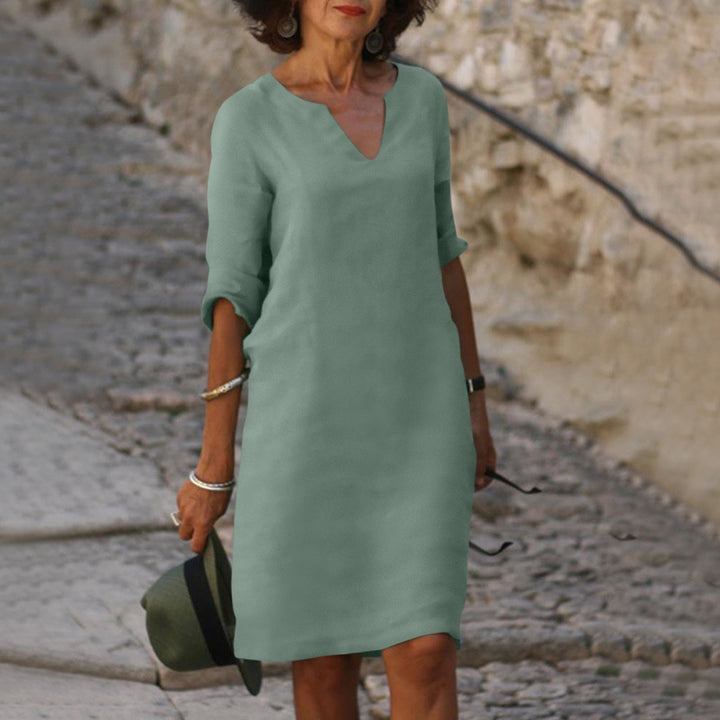 Lina | Timeless belly-covering V-neck dress