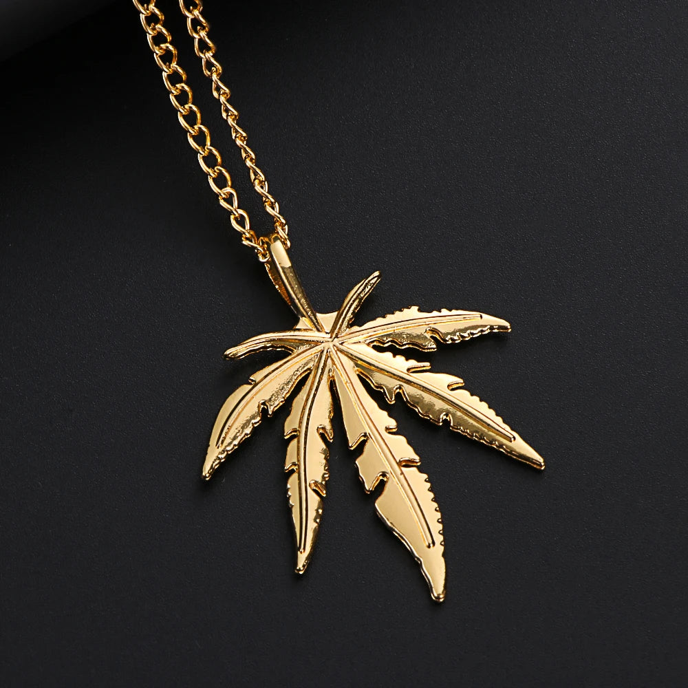 Avery | Lightweight Alloy Pendant Necklace