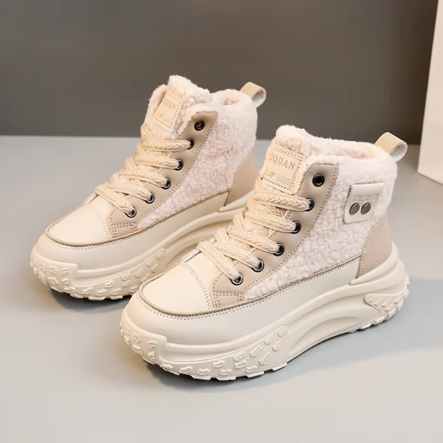 Amber | Comfortable and Trendy Boots with a Chunky Sole