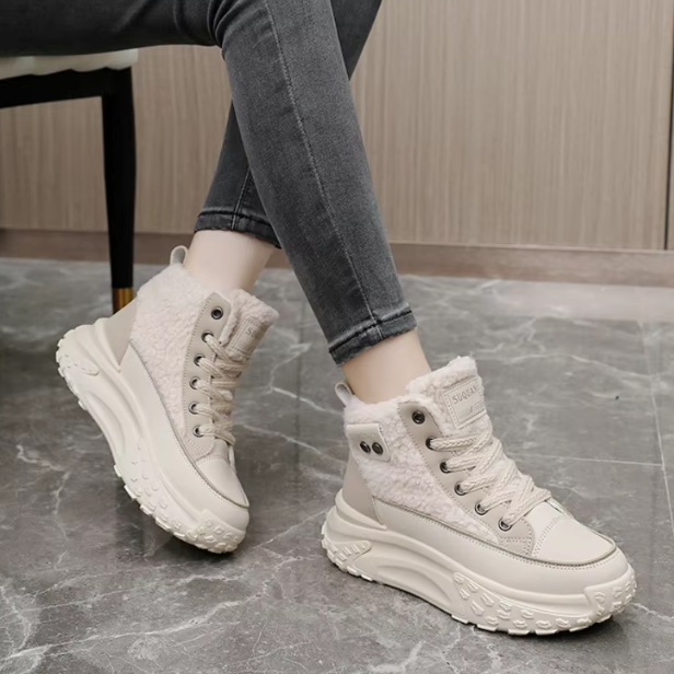 Amber | Comfortable and Trendy Boots with a Chunky Sole