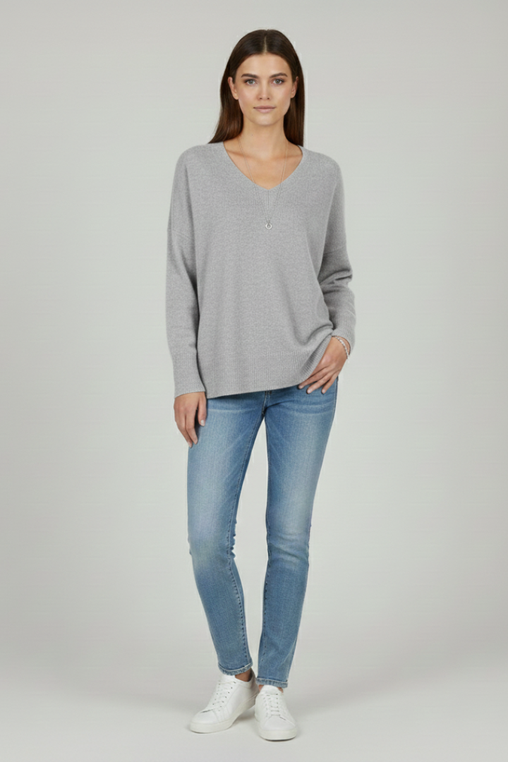 Charlotte - Relaxed V-Neck Jumper