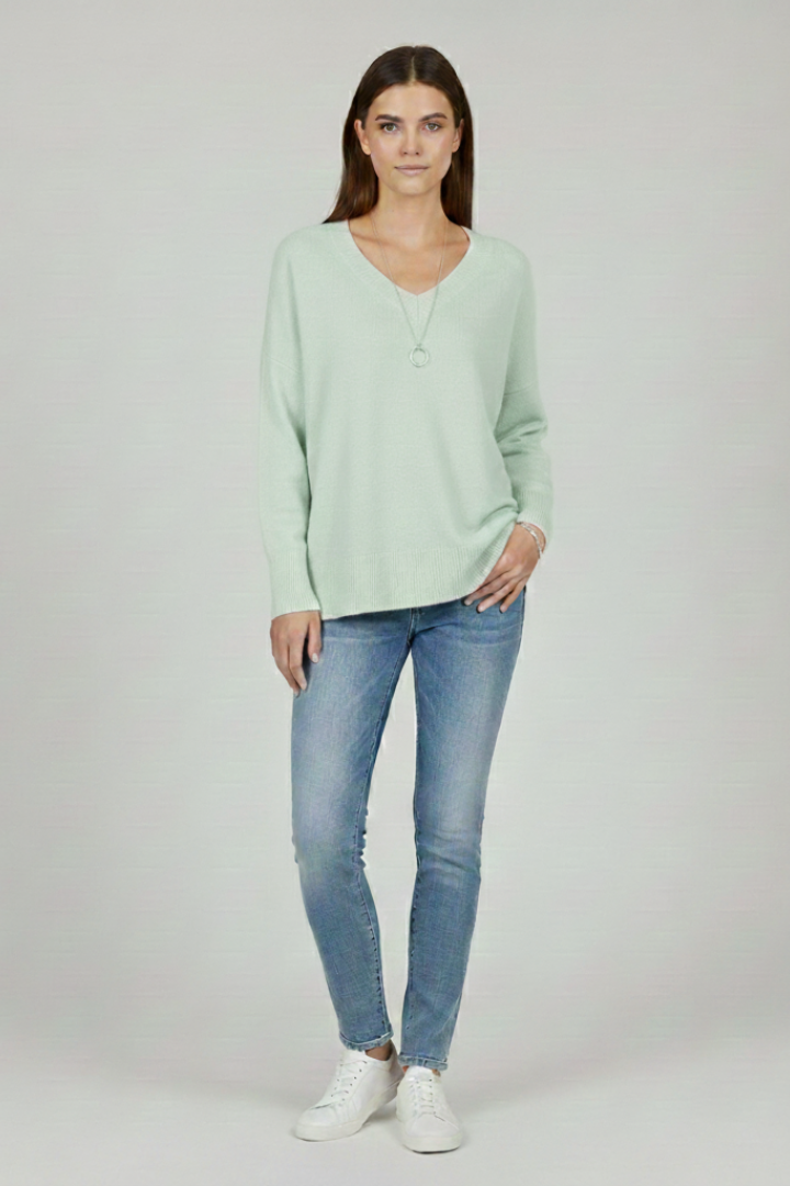 Charlotte - Relaxed V-Neck Jumper
