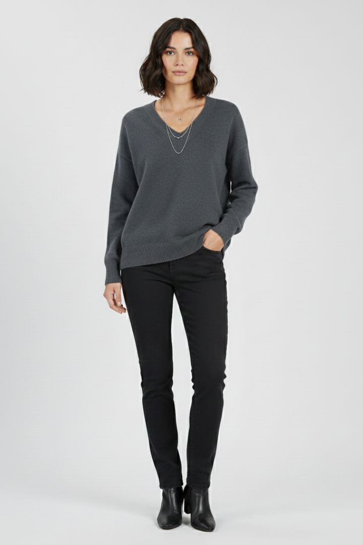 Ella - V-Neck Pullover Jumper