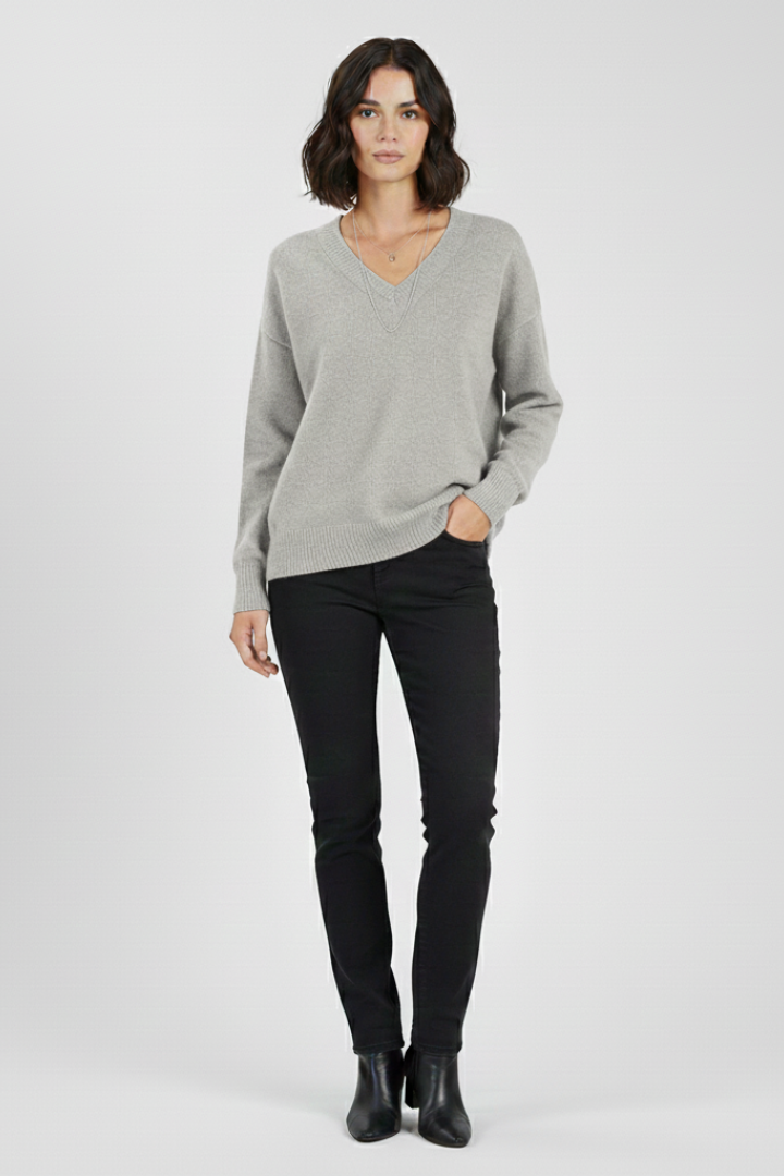 Ella - V-Neck Pullover Jumper