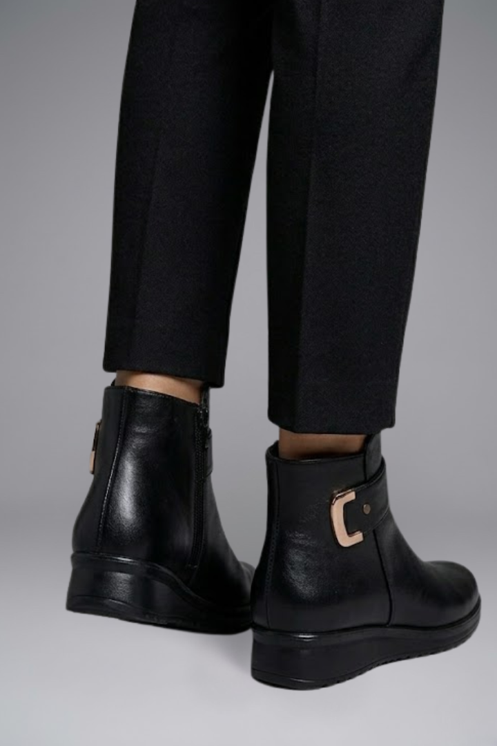 Kayla | Women&