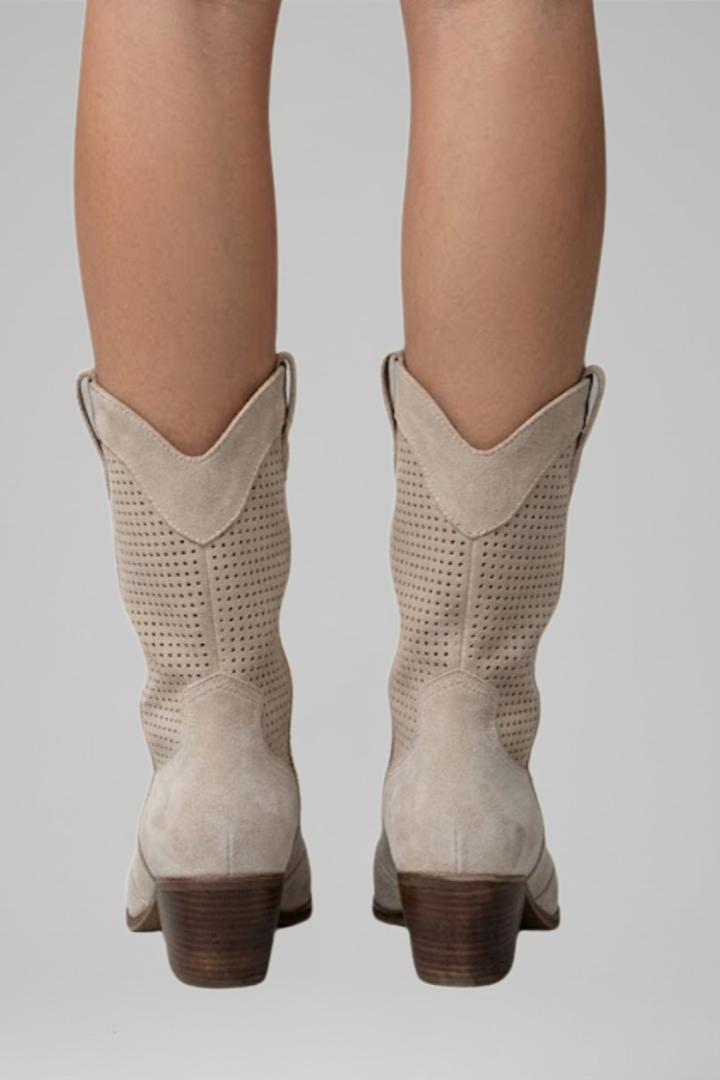 Mia | Women&