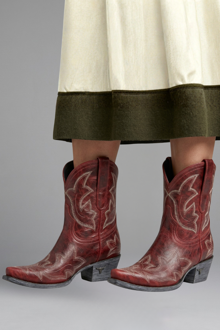 Rebecca | Women&
